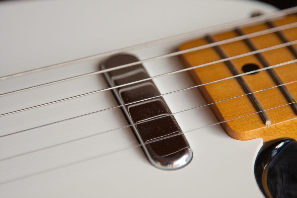 guitars-1176757_1920 guitars-1176757_1920